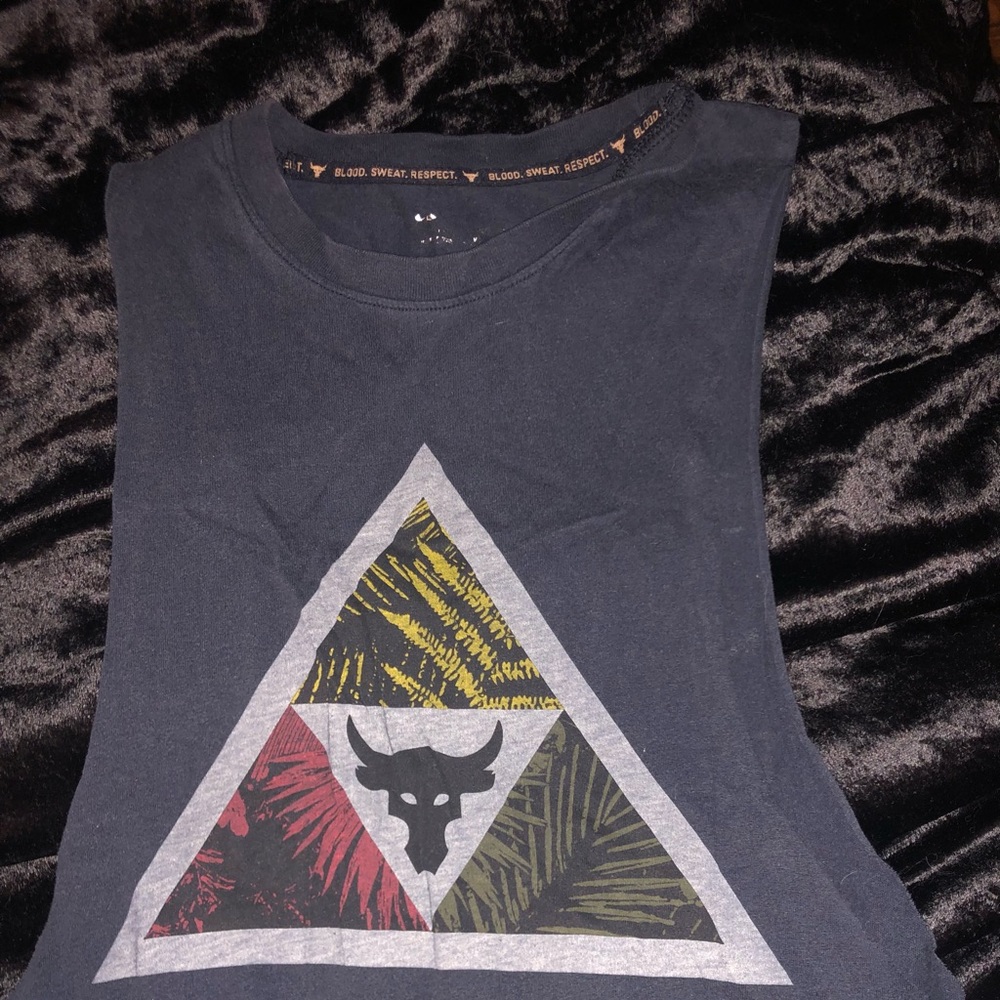 Mens Project rock - under armour cut off.